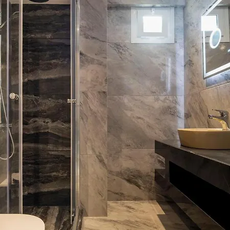 Velky Sen Luxury Sarti